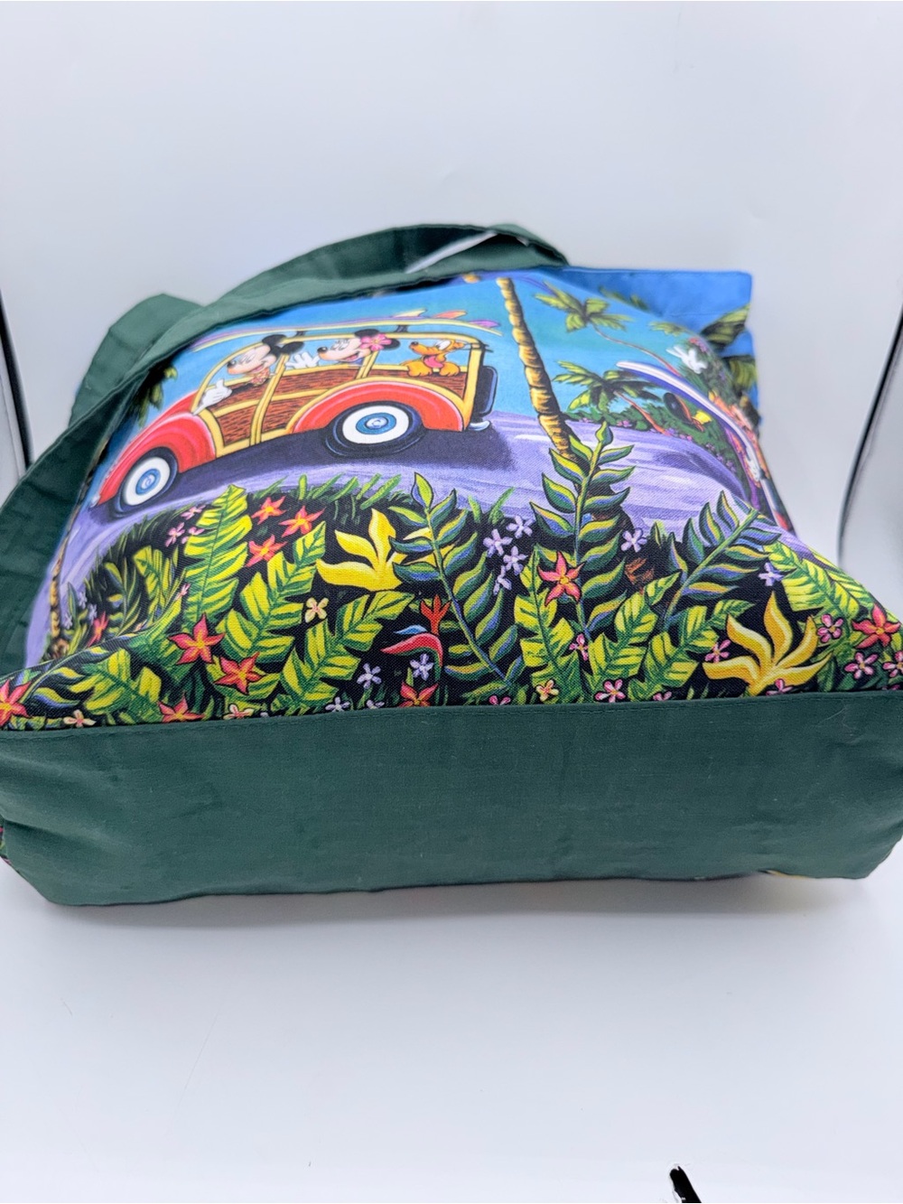 Walt Disney Gallery Hawaii Tote Bag - Picture 5 of 10